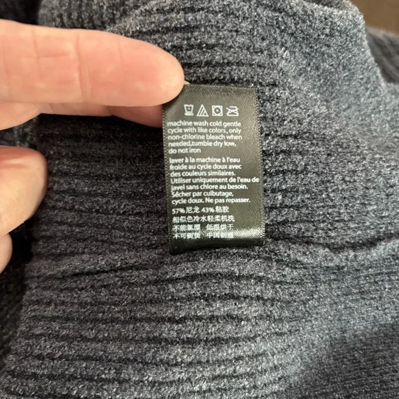 BAREFOOT DREAMS Tunic Sweater Womens 1X Gray Navy Cozy‎ Chic Ultra Lite V-Neck - Picture 8 of 8